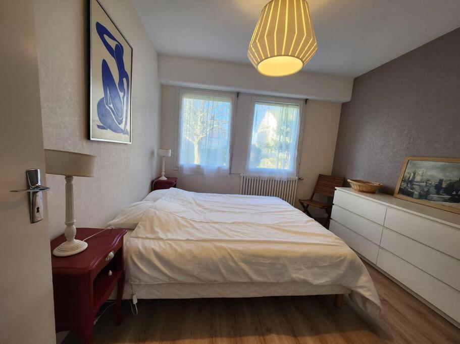 Holiday home Grande Maison En Bord De *