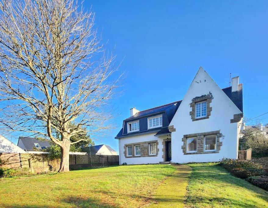 Grande Maison En Bord De