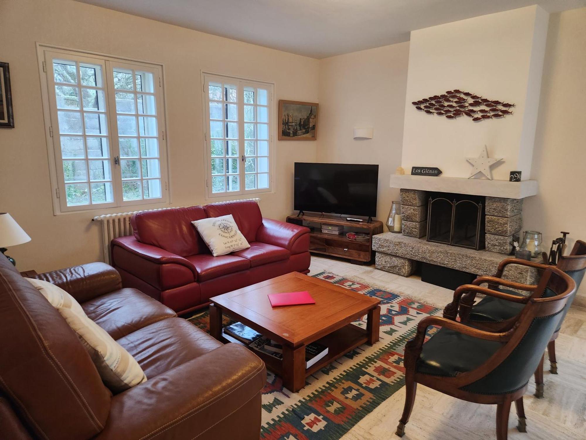 Grande Maison En Bord De